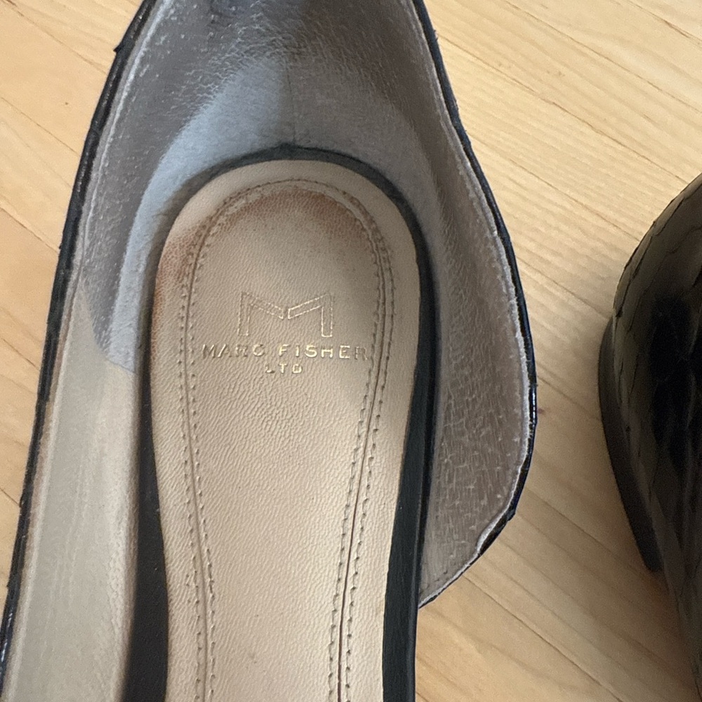 Marc Fisher Size 7 Black Snake Embossed Pointed Toe Flats D’Orsay - Picture 3 of 5